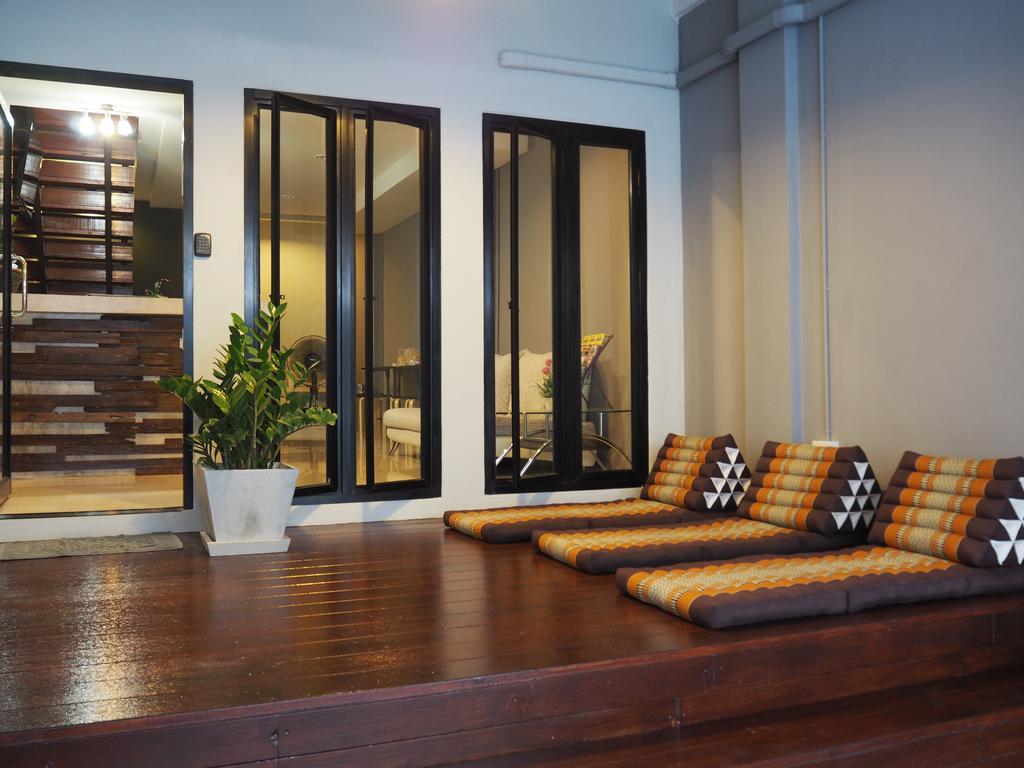 Eden Walking Street Hostel Чиангмай Экстерьер фото