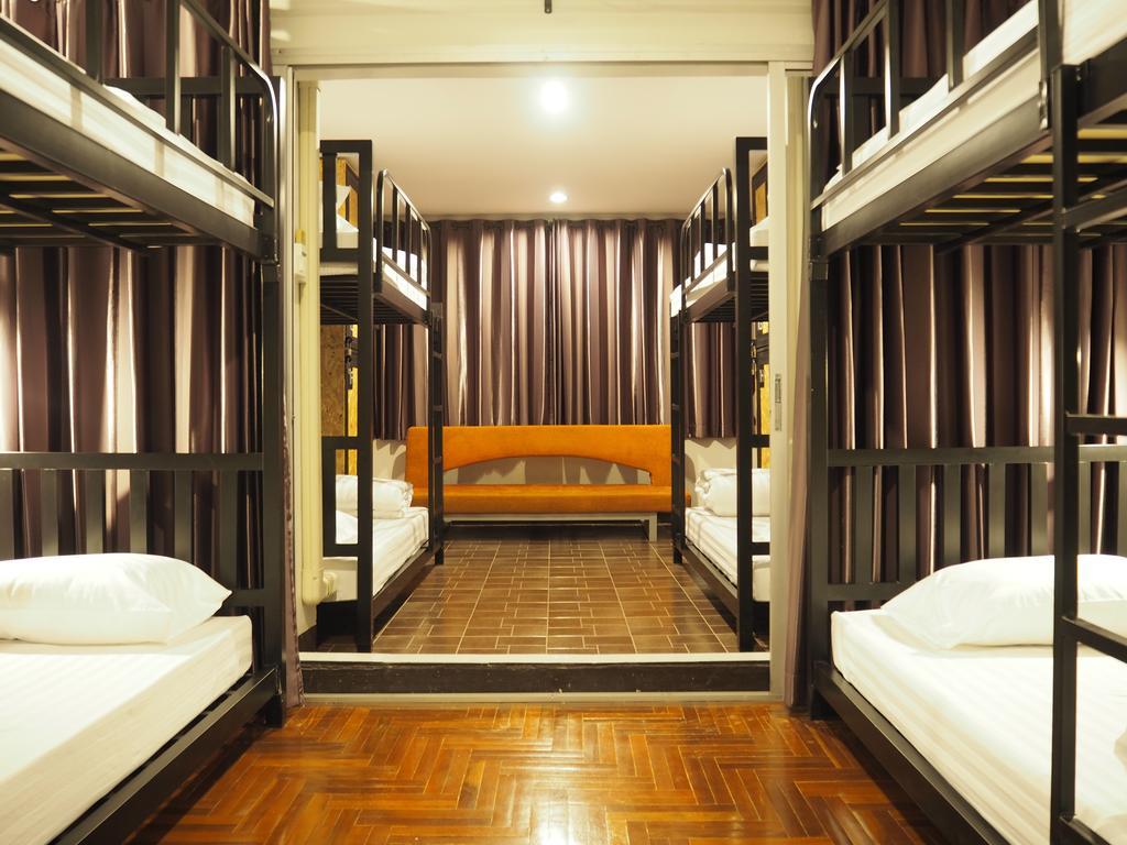 Eden Walking Street Hostel Чиангмай Номер фото