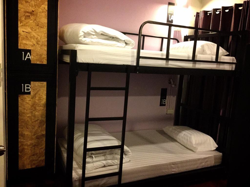 Eden Walking Street Hostel Чиангмай Номер фото