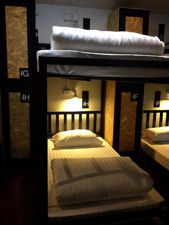 Eden Walking Street Hostel Чиангмай Номер фото