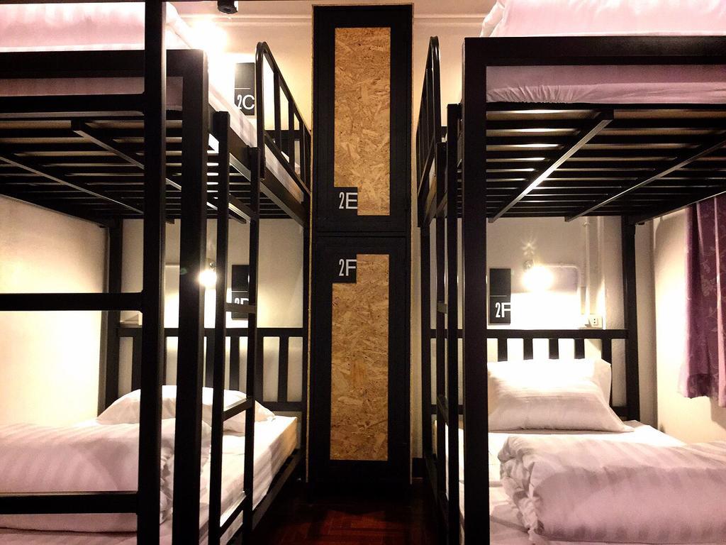 Eden Walking Street Hostel Чиангмай Номер фото