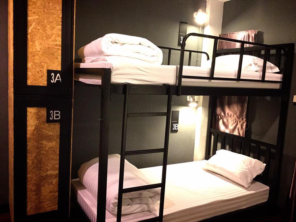 Eden Walking Street Hostel Чиангмай Номер фото