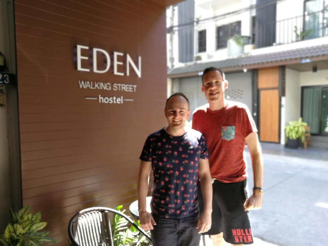 Eden Walking Street Hostel Чиангмай Экстерьер фото