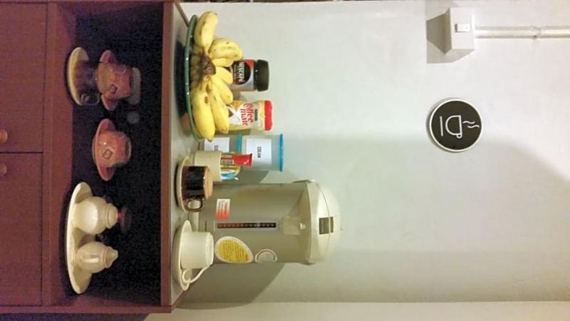 Eden Walking Street Hostel Чиангмай Экстерьер фото